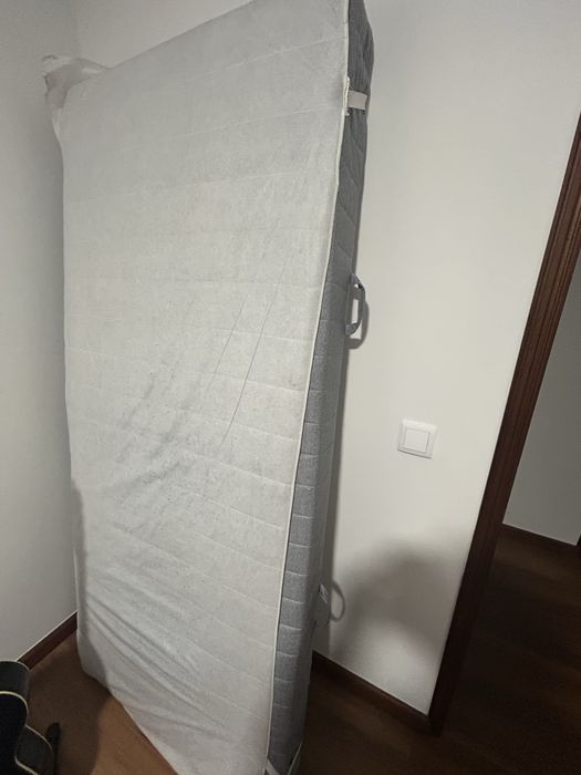 Cama IKEA SLATTUM (90x200) + Colchão + Protetor