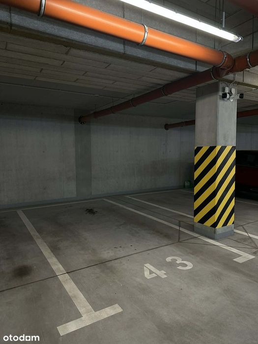 Miejsce parkingowe w hali garażowej, osiedle zamknięte, brama-pilot