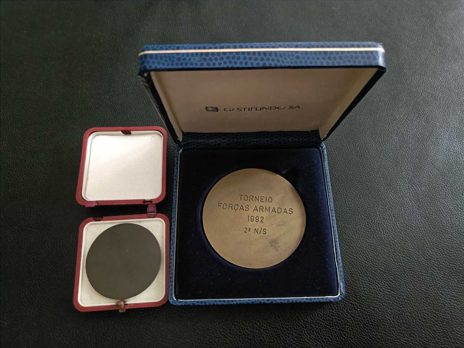 2 Medalhas Torneio de Bridge c/ Caixa