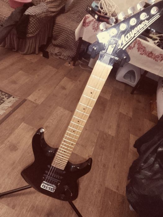 Гітарна стійка Soundking