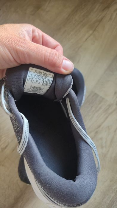 Бігові кросівки Brooks 40-41p