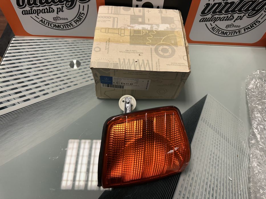 Pisca direito original Mercedes W201 190 (novo!)