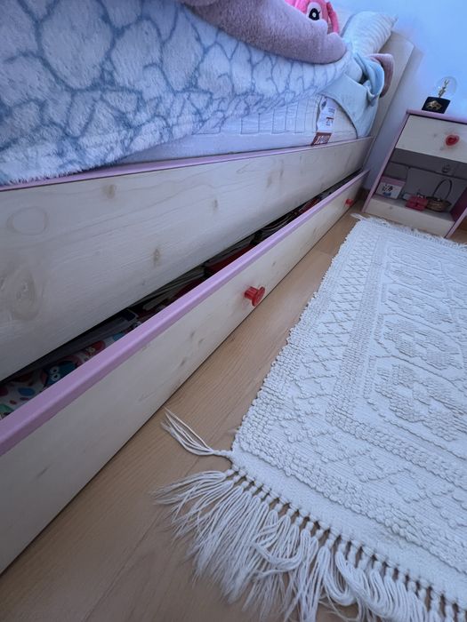Mobiliario de quarto de solteiro para menina