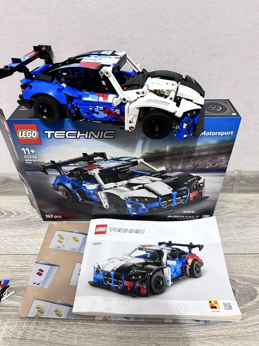 Продам оригінальний б/в набір Lego technic 42226