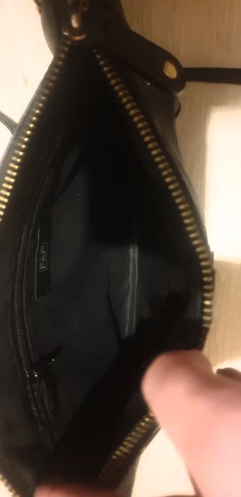 Torebka torba mała czarna F&F eko skóra łańcuszek