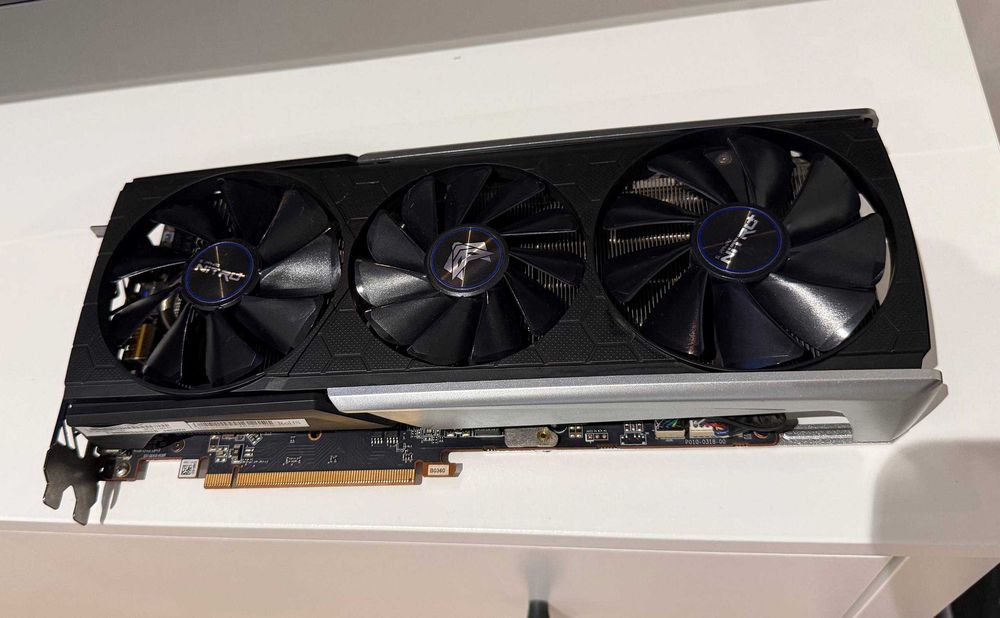 Placa Gráfica Sapphire Radeon RX 5700 XT Nitro+ 8GB OC PERFECT