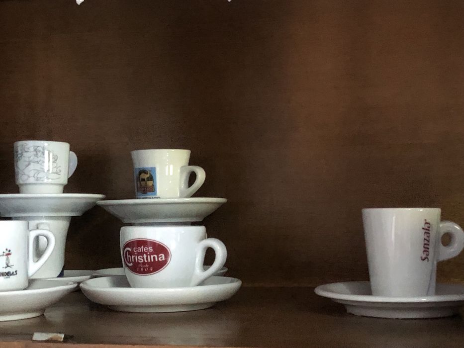 Coleção de chavenas de café