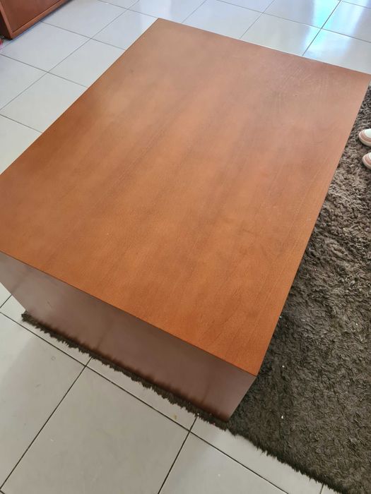 Mesa de centro em madeira