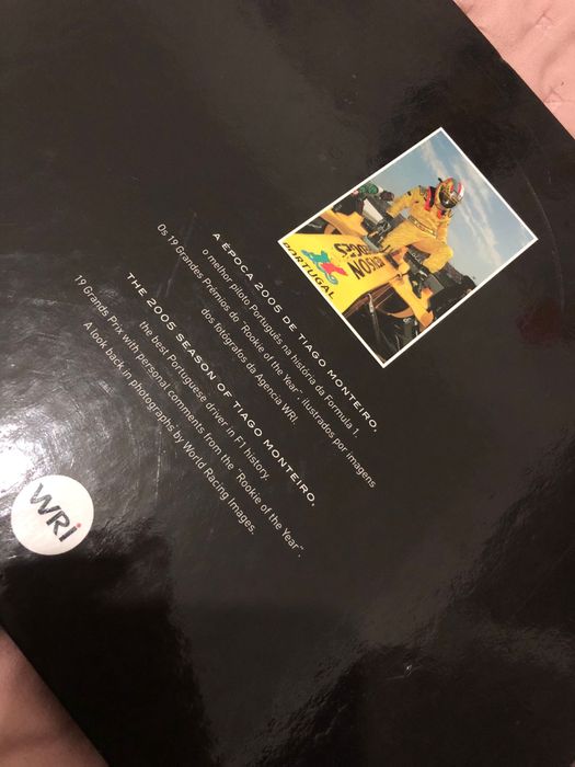 Livro Best of Formula 1 2005 Tiago Monteiro Autografado