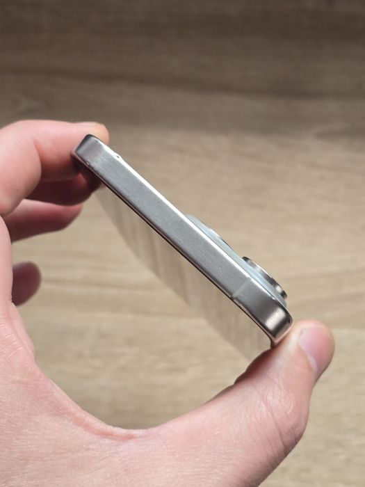 Iphone 15 pro max 256gb bypass