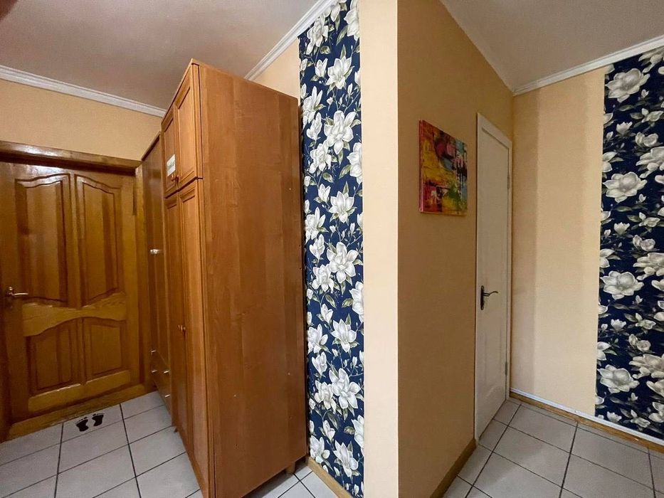 Сдам подселение в комнату Общежитие Киев Метро Житомирская VIP Хостел