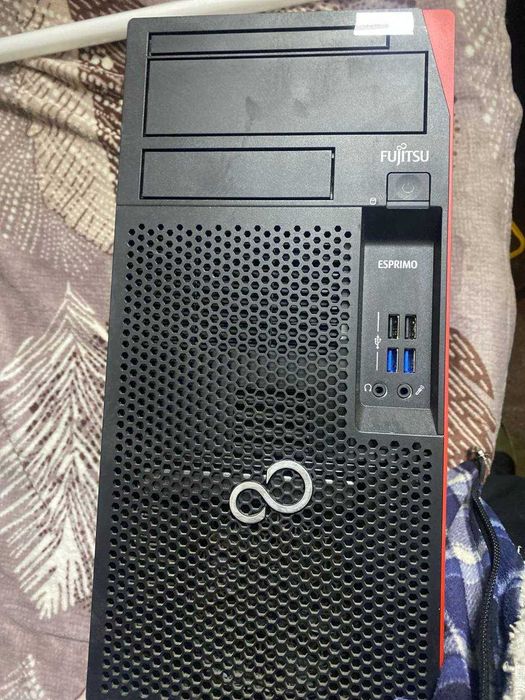 Системний блок FUJITSU  ESPRIMO P557 8GB/SSD128GB .