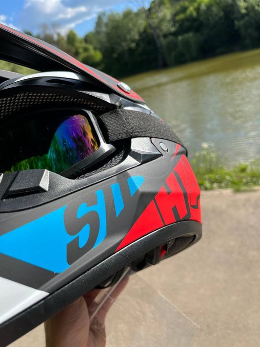 Мотошлем с очками кроссовый