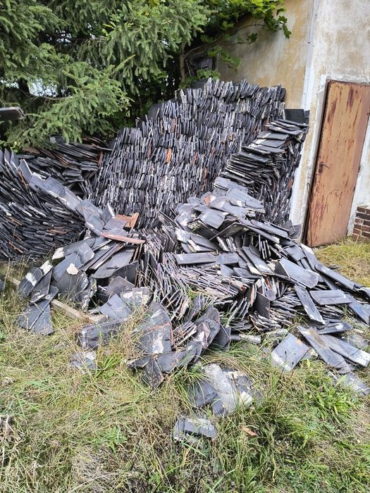 dachówka karpiówka z rozbiórki  1 zł za sztukę