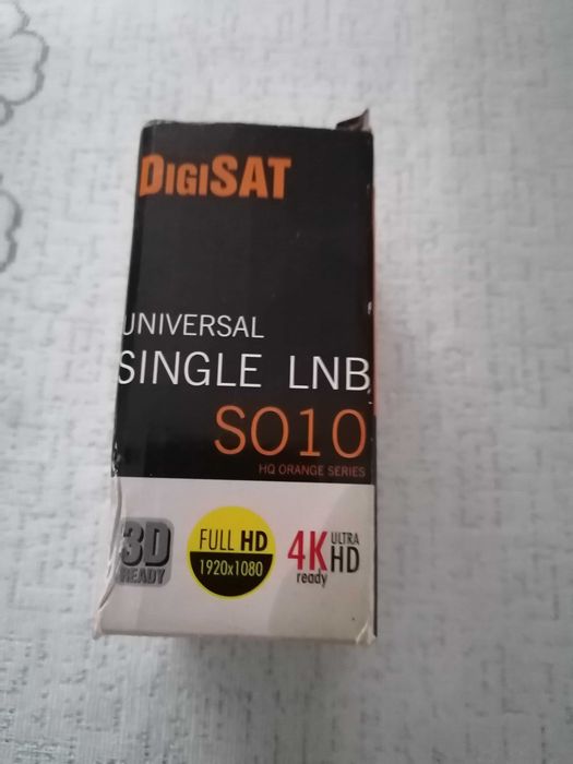 Konwerter SINGLE pojedynczy DigiSAT S010 z uchwytem.
