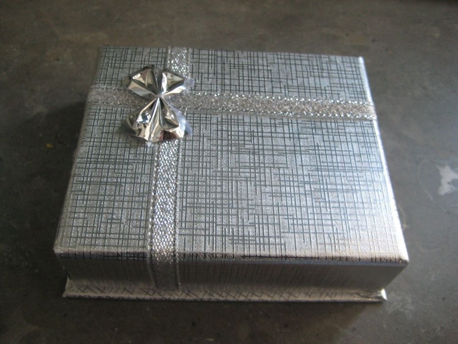 Pendente prata cravado de zircónias c/fio couro(NOVO)