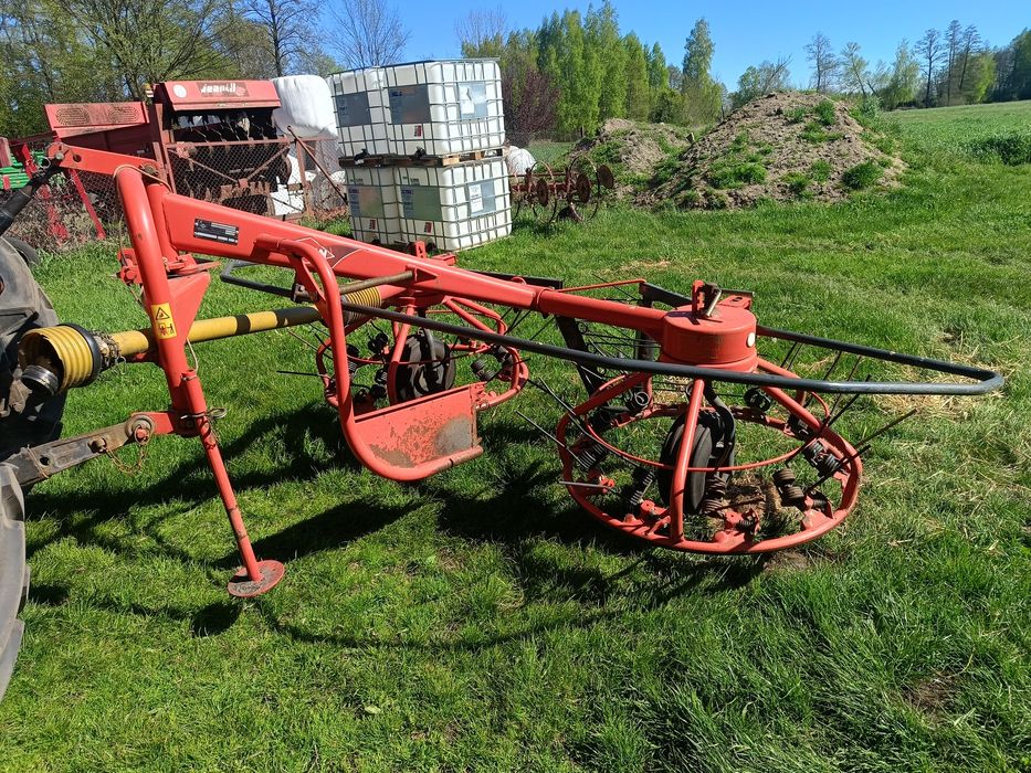 KUHN Haybob 300.