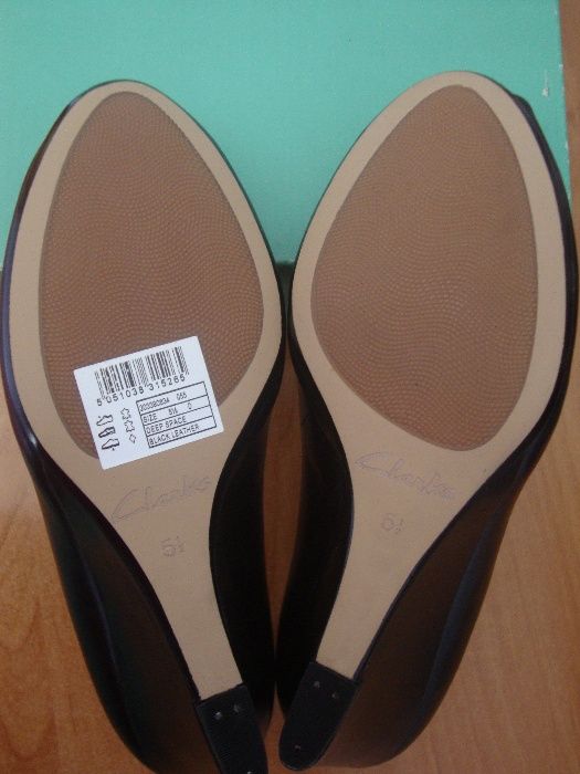 Босоніжки Clarks