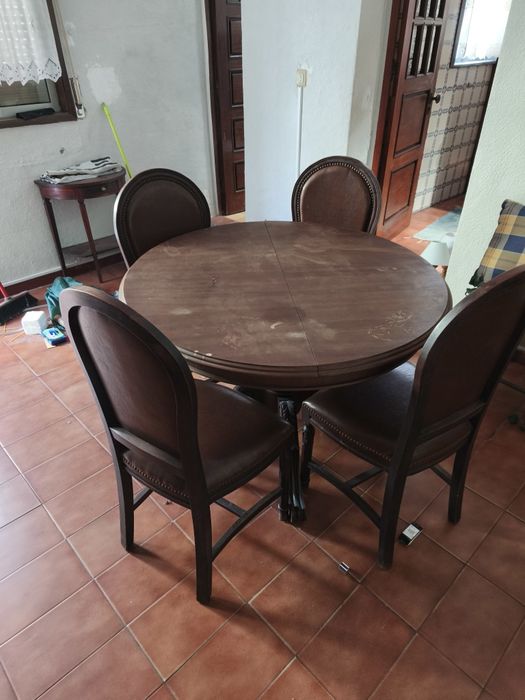 Movel de sala + mesa + cadeiras