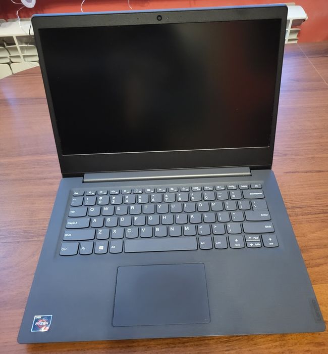 Laptop Lenovo V14 ADA