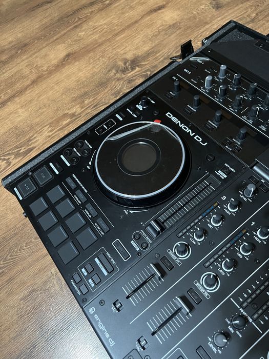 Denon DJ PRIME 4+ PLUS  + hardcase + decksaver