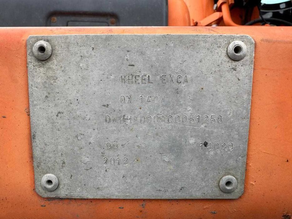 Koparka kołowa DOOSAN DX 140W