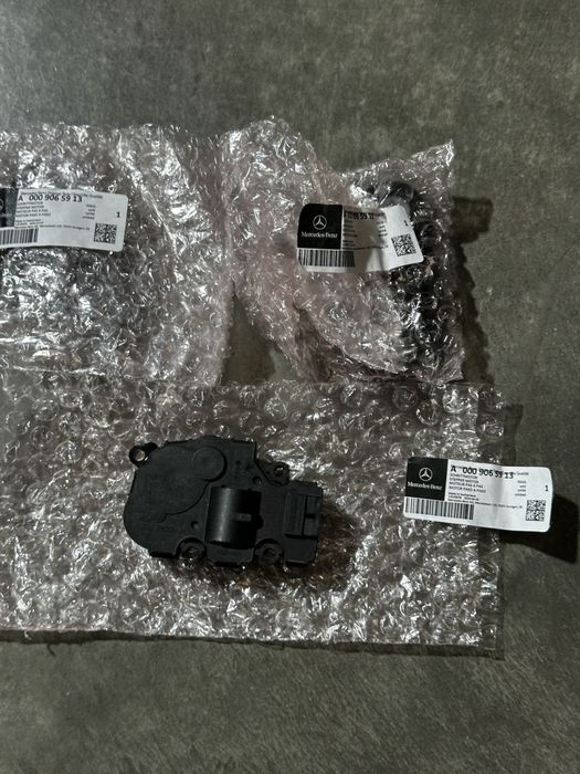 Сервопривод моторчик мотор заслонок пічки спрінтер Sprinter W907 W910