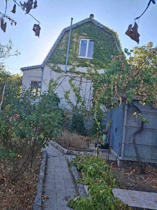 (13) Продам компактний будинок з мансардою в Сухому Лимані