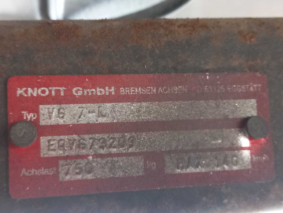 Atrelado com eixo de 750Kg