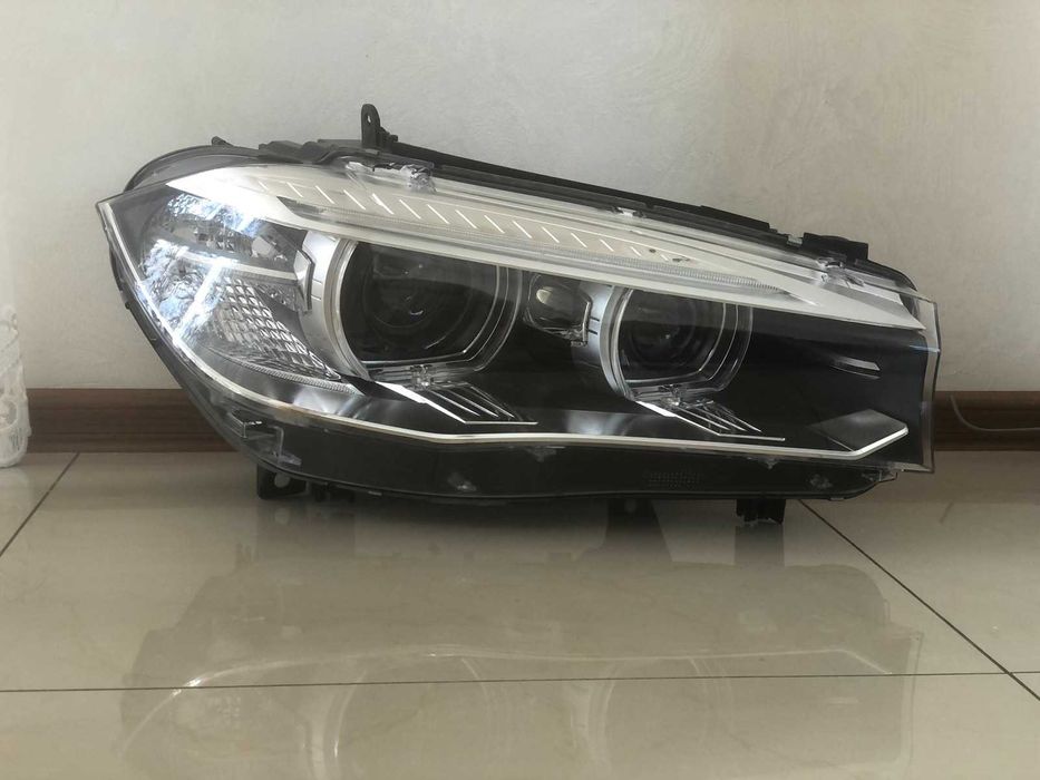 Купити Оптика передня права, фари BMW X5 F15 , європа