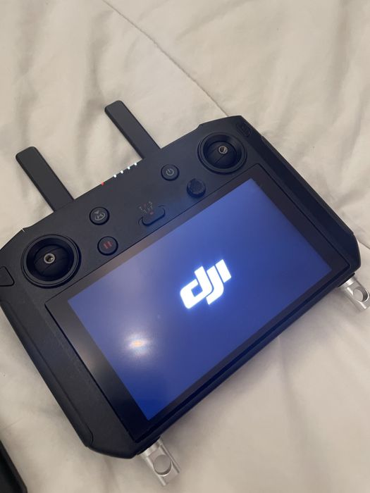 DJI RC Pro (includes screen protector)469425774564495361