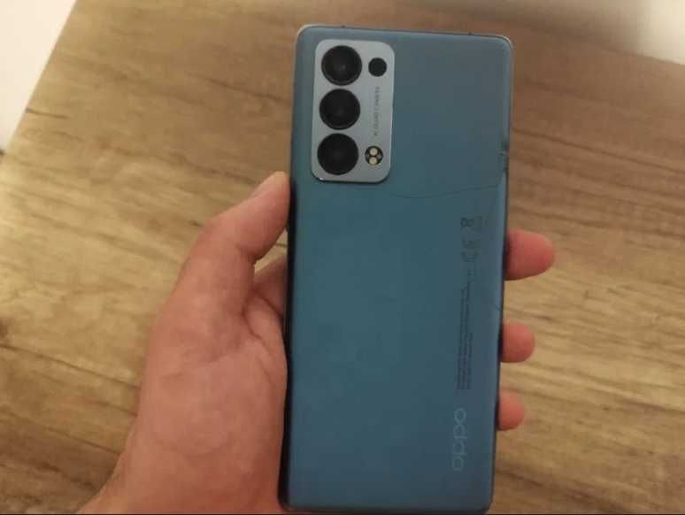 Smartphone OPPO Reno 6 Pro 5G em perfeito funcionamento
