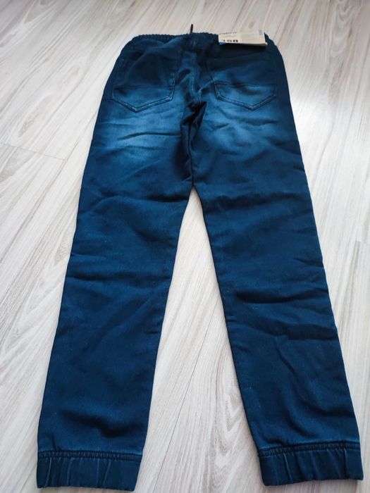 Joggery chpięce 158