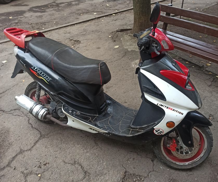 Продам с документами двухместный скутер Spark YB50QT-15