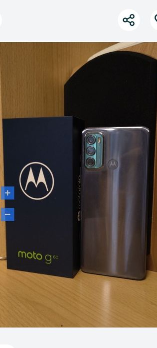 Продам мобильный телефон Motorola g60 идеал
