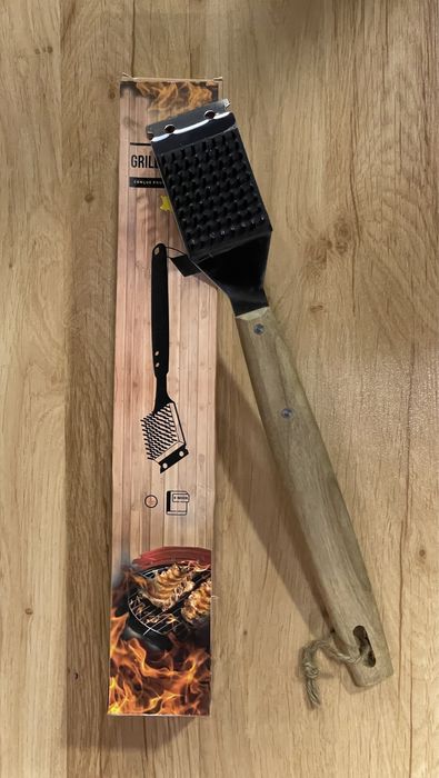 Szczotka do czyszczenia rusztu grilla