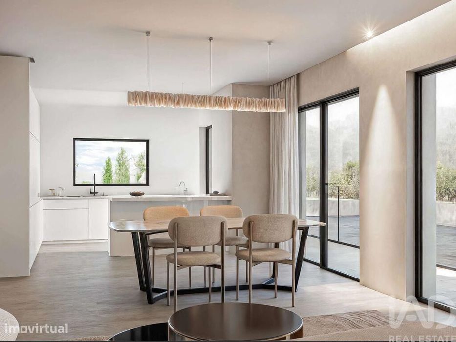 Apartamento T3 em Atouguia da Baleia de 136,00 m2