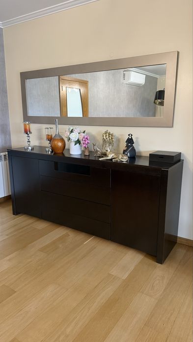 Conjunto mesa e aparador sala de jantar