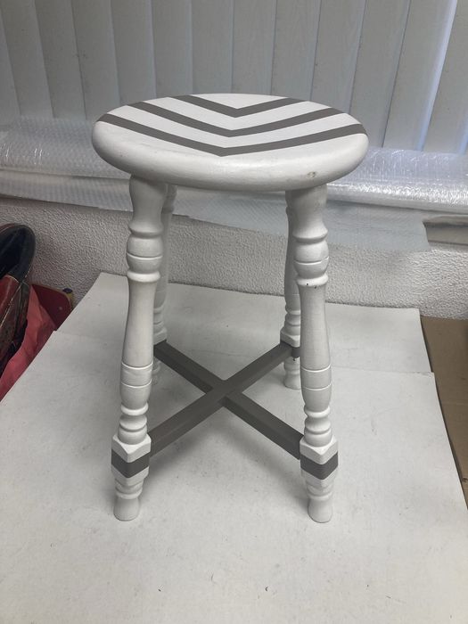 Banco em madeira e Cadeiras Vintage