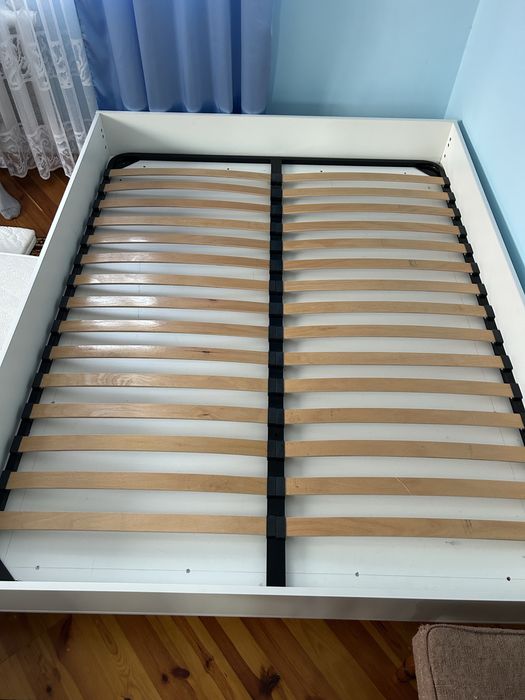 Продам ліжко з матрацом 200х160см