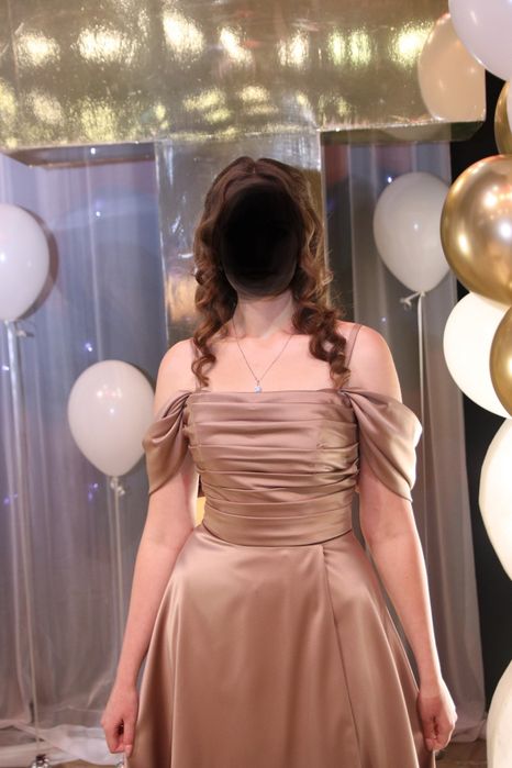 Випускна сукня 46 розмір