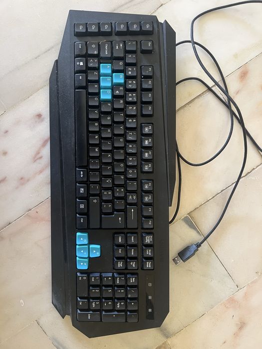 Pack Teclado + Rato (USB) – prontos a usar