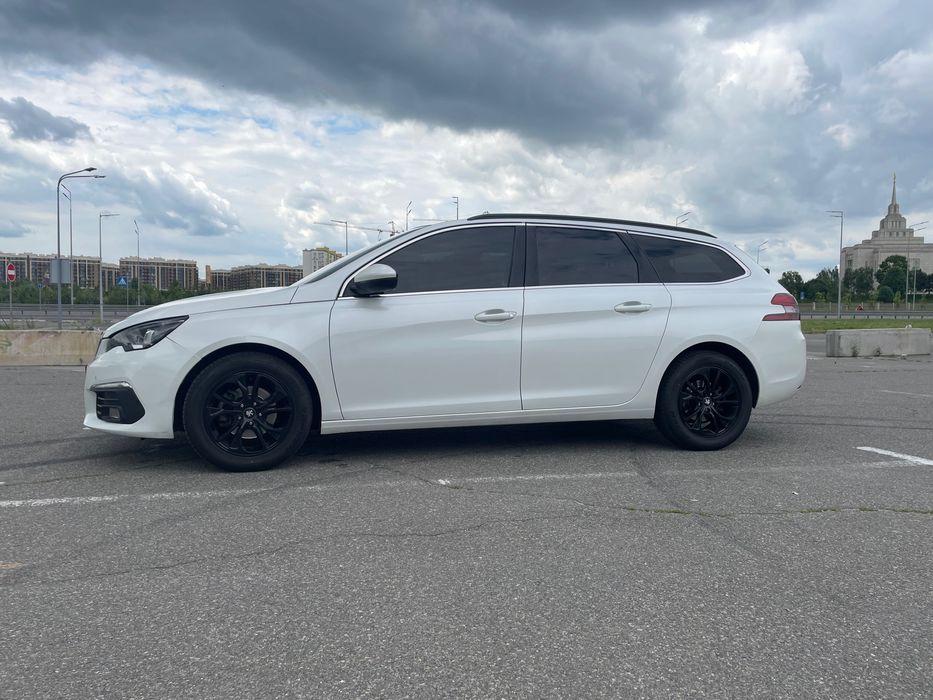 Продам Пежо 308 allur