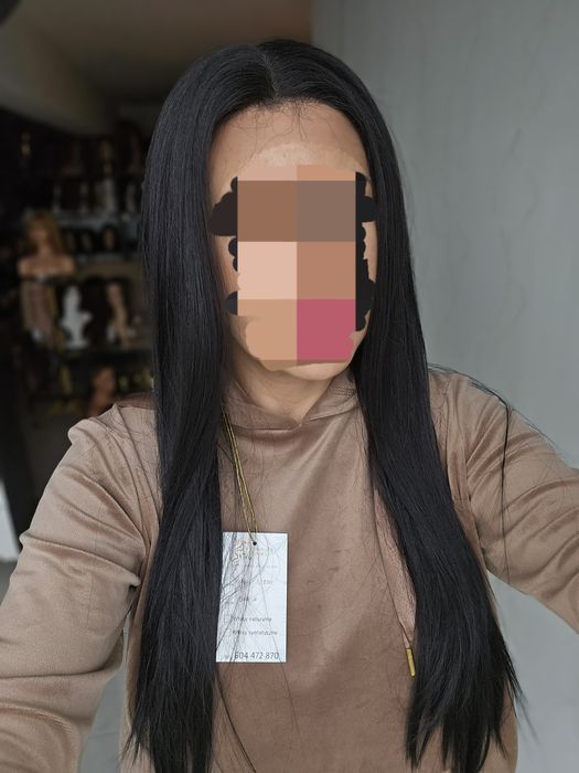Długa peruka proste czarne lekkie włosy Kim naturalna fryzura lace fro
