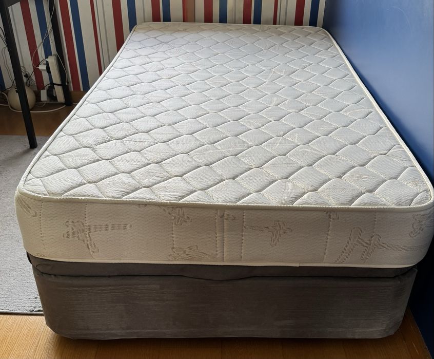 Cama meio corpo