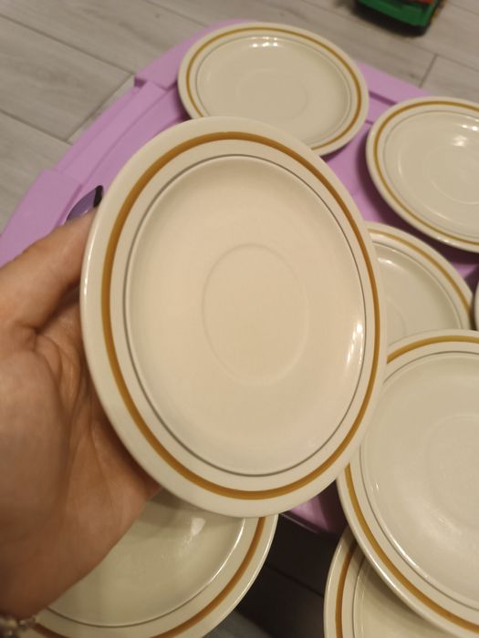 Komplet 10 małych talerzyków/podstawek