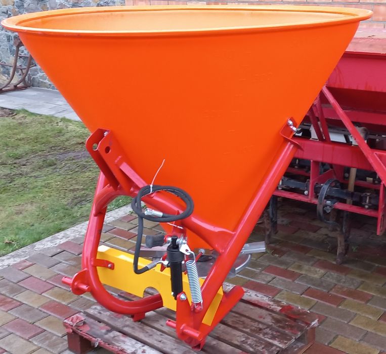 Обприскувач 200-1000л. Оприскувач розкидач міндобрив РУМ мтз юмз т 25