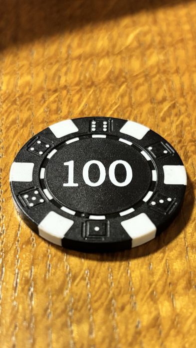 Zestaw do pokera 500 żetonów 12 g – walizka – stan idealny