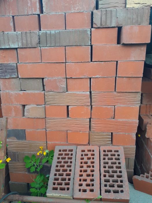 Cegły ceramiczne dziurawka (Raben)