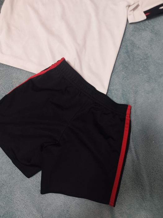 Komplet chłopięcy piłkarski 104 adidas